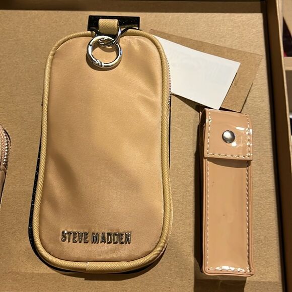 Steve Madden - Picture 7 of 8